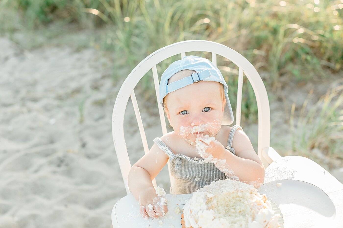 Cake smash at Sherwood Island for first birthday session. Photos by Kristin Wood Photography.