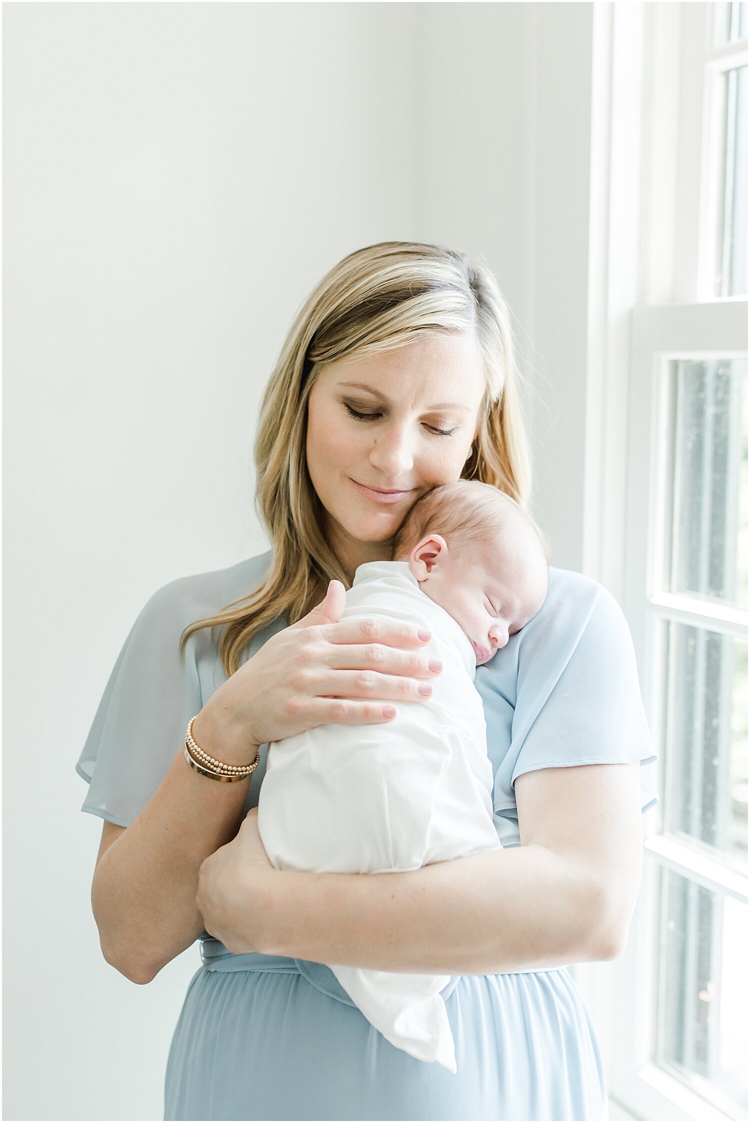 In-Home-Newborn-Session-Darien-CT-Kristin-Wood-Photography_0016.jpg