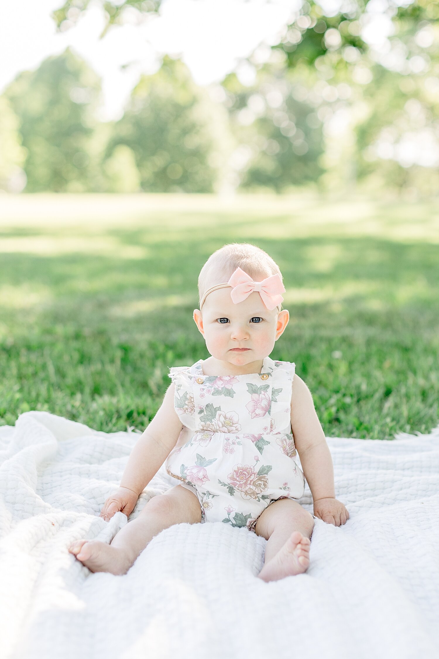 Six month old baby girl sitting up for photos | Kristin Wood Photography