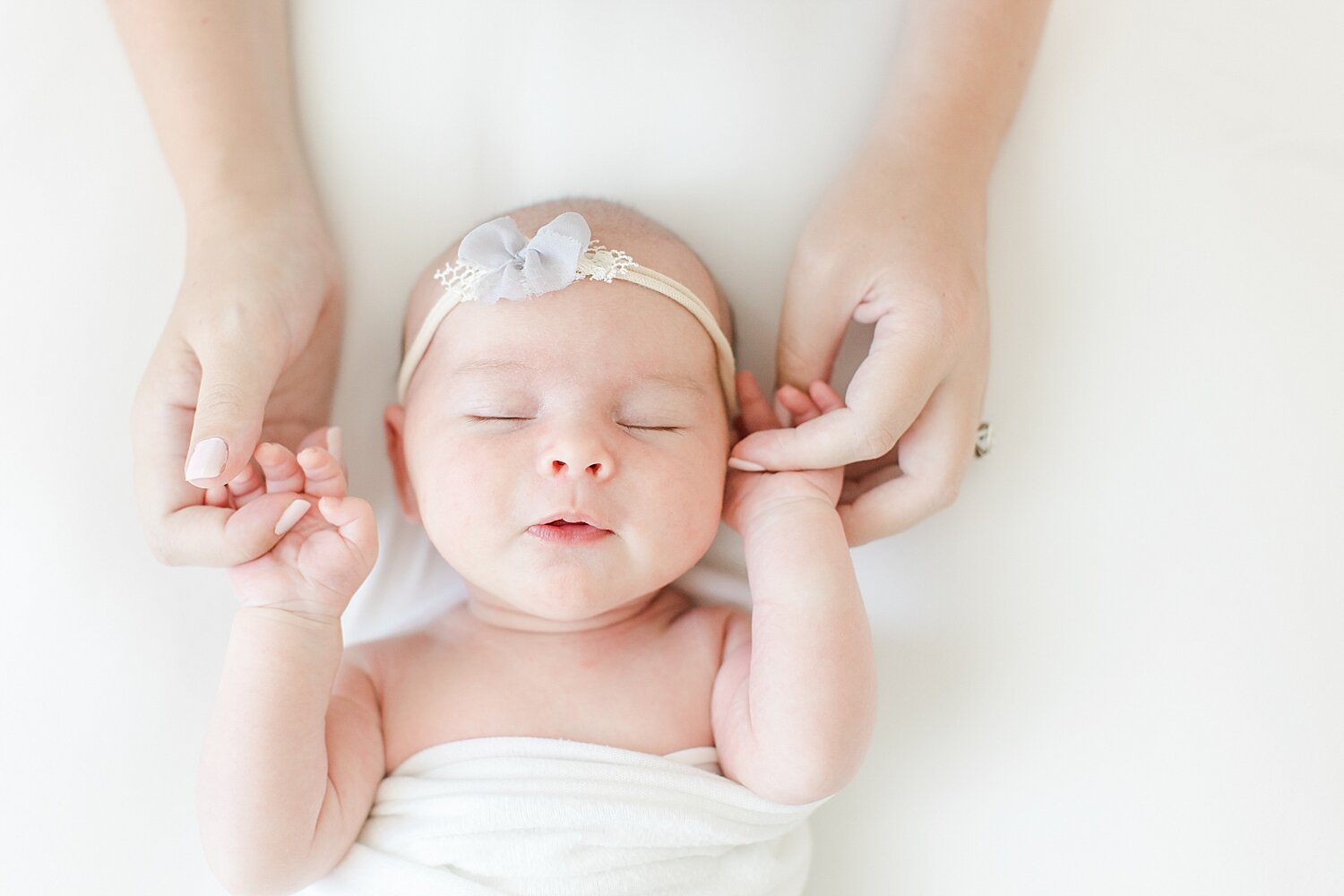 Newborn photos of baby girl in studio | Kristin Wood Photography