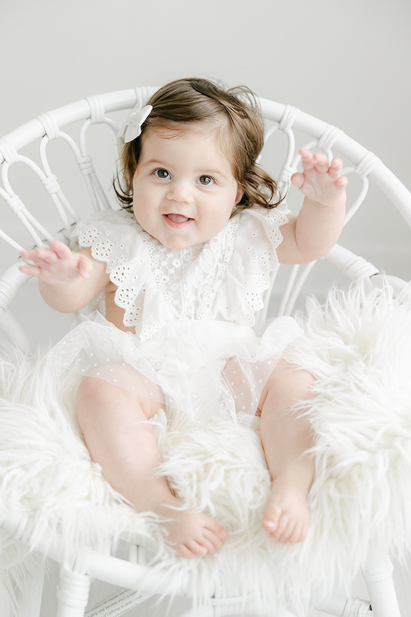 6 month milestone photoshoot for baby girl | Kristin Wood Photography